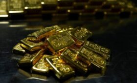 Стоимость золота впервые превысила 5,4 тысячи долларов