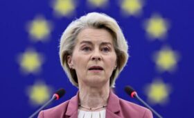 Фон дер Ляйен заявила, что пошлины США из-за Гренландии подорвут отношения с ЕС