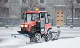 Работы по очистке от снега повсеместно организованы в столице