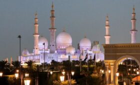 Дмитриев заявил, что весь мир восхищается миротворческой деятельностью ОАЭ