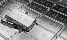 Биржевая цена серебра впервые в истории превысила 86 долларов за тройскую унцию