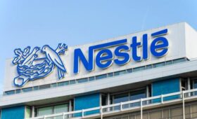 Роспотребнадзор приостановил ввоз детских сухих смесей Nestle
