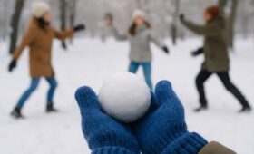 Врач Тен: попадание снежка в глаз может обернуться потерей зрения
