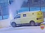 Москвичка подложила коробку с петардами под автомобиль и подожгла