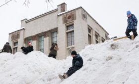 Высота снега в Москве приблизилась к рекорду 1942 года