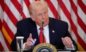 Трамп допустил введение пошлин против стран, несогласных с притязаниями США на Гренландию