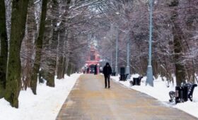 Желтый уровень опасности из-за гололедицы объявили в Москве до 15 января