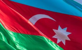 Азербайджан отправил на Украину партию электрооборудования