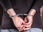 Полиция задержала мужчину, ранившего ножом знакомого в Подмосковье