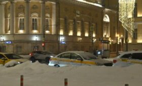 Высота сугробов в Москве достигла 38 сантиметров