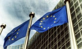 Bloomberg: в ЕС возникли разногласия по проекту 20-го пакета санкций против РФ