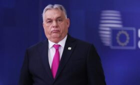 Орбан заявил, что Зеленский хочет въехать в ЕС «на лошади задом наперед»