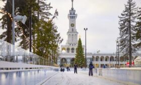 Каток на Северном речном вокзале столицы продолжит работать до 1 марта
