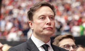 Маск заявил, что добавил Эпштейна в черный список после приглашения на его остров