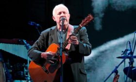 РИА Новости: музыкант Макаревич упоминается в материалах по делу Эпштейна