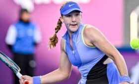 Теннисистка Андреева не смогла выйти в четвертьфинал турнира в Дохе