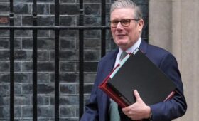 Британский премьер Стармер впервые назначил женщину на пост главы госслужбы