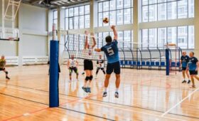 Москвичи могут присоединиться к тренировкам по волейболу