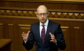 Экс-премьер Украины Яценюк объявлен в розыск в России