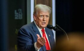 Трамп на встрече с Нетаньяху настоял на продолжении переговоров с Ираном