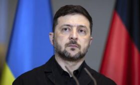 Зеленский обсудил с Трампом подготовку к следующим переговорам по Украине