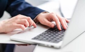 Более 90 тыс контрактов заключил бизнес на портале поставщиков в 2025 году