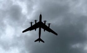 Стратегические ракетоносцы Ту-95МС выполнили полет над Беринговым морем