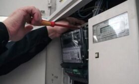 Свыше 300 тысяч электросчетчиков заменены в жилых домах столицы в 2025 году