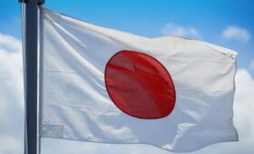 Правящий в Японии блок одержал победу на выборах