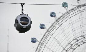 Работа канатной дороги на ВДНХ приостановлена из-за снегопада