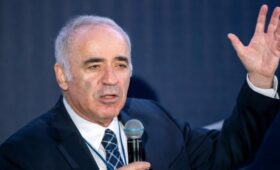 Шахматиста Каспарова обвинили в уклонении от обязанностей иноагента