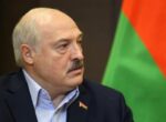 Лукашенко заявил о невозможности оторвать Белоруссию от России