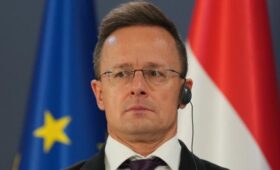 Сийярто сообщил о гибели венгра во время силовой мобилизации на Украине