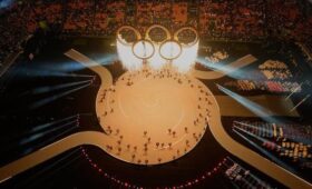 Решение об участии спортсменов из РФ в церемонии закрытия примут по ходу ОИ-2026