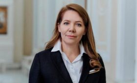 Анастасия Ракова получила орден «За заслуги перед Отечеством» III степени