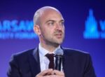 Глава МИД Франции призвал Европу иметь прямой канал связи с Россией