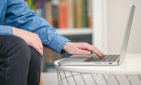 Эксперт Хайдер: финансовые блогеры могут использовать госреестр для придания себе важности