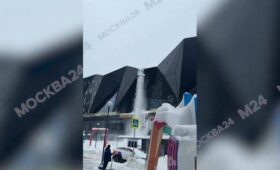 Центр гимнастики Винер в ТиНАО временно закрылся после обрушения снега с крыши