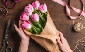 В РФ призвали установить потолок цен на цветы перед 8 Марта