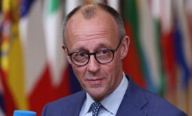 Канцлер ФРГ Мерц исключил нормализацию отношений с Путиным