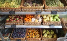 Бизнесмены приобрели у Москвы свыше 400 нестационарных торговых объектов в 2025 году