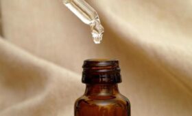 В России предложили защищаться от вирусов в общественных местах эфирными маслами