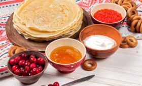 Эксперт Тренин: продукты к Масленице в среднем обойдутся россиянам в 487,3 рубля