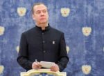 Медведев: Зеленский будет жить, пока он продолжает разваливать Украину
