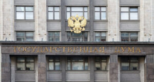 В Госдуме предупредили о штрафе за вывешивание списка должников по ЖКУ