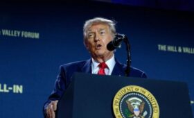 Трамп надеется продолжить переговоры с Ираном