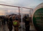 Около 25 человек эвакуировали из зоны утечки газа после возгорания цистерны в Махачкале