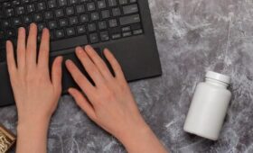 Роспотребнадзор заблокировал около 3 тысяч интернет-площадок с запрещенными БАД