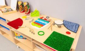 Игрушки для детсадов из списка Минпросвещения РФ будут знакомить детей с историей