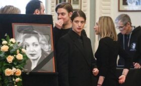 Прощание с актрисой Чиповской началось в Театре Вахтангова